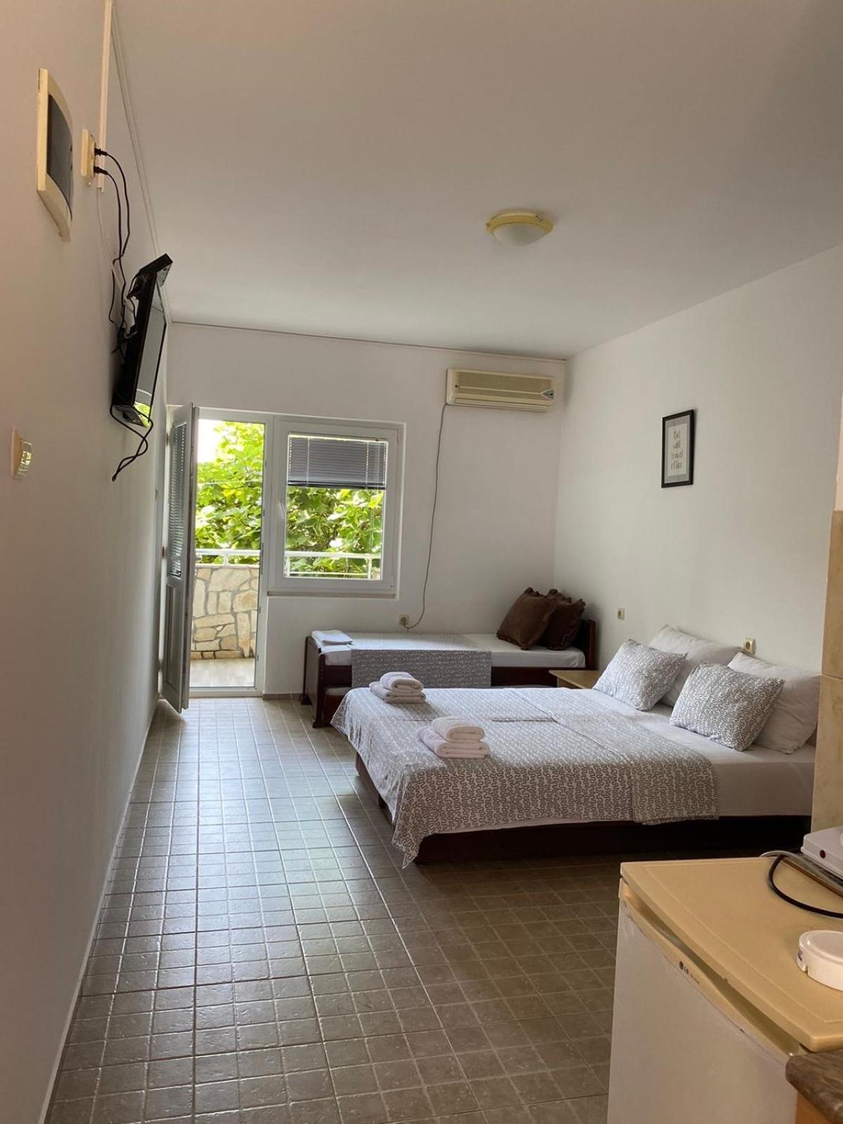 Apartments Vila Kurtagic Dobra Voda Εξωτερικό φωτογραφία